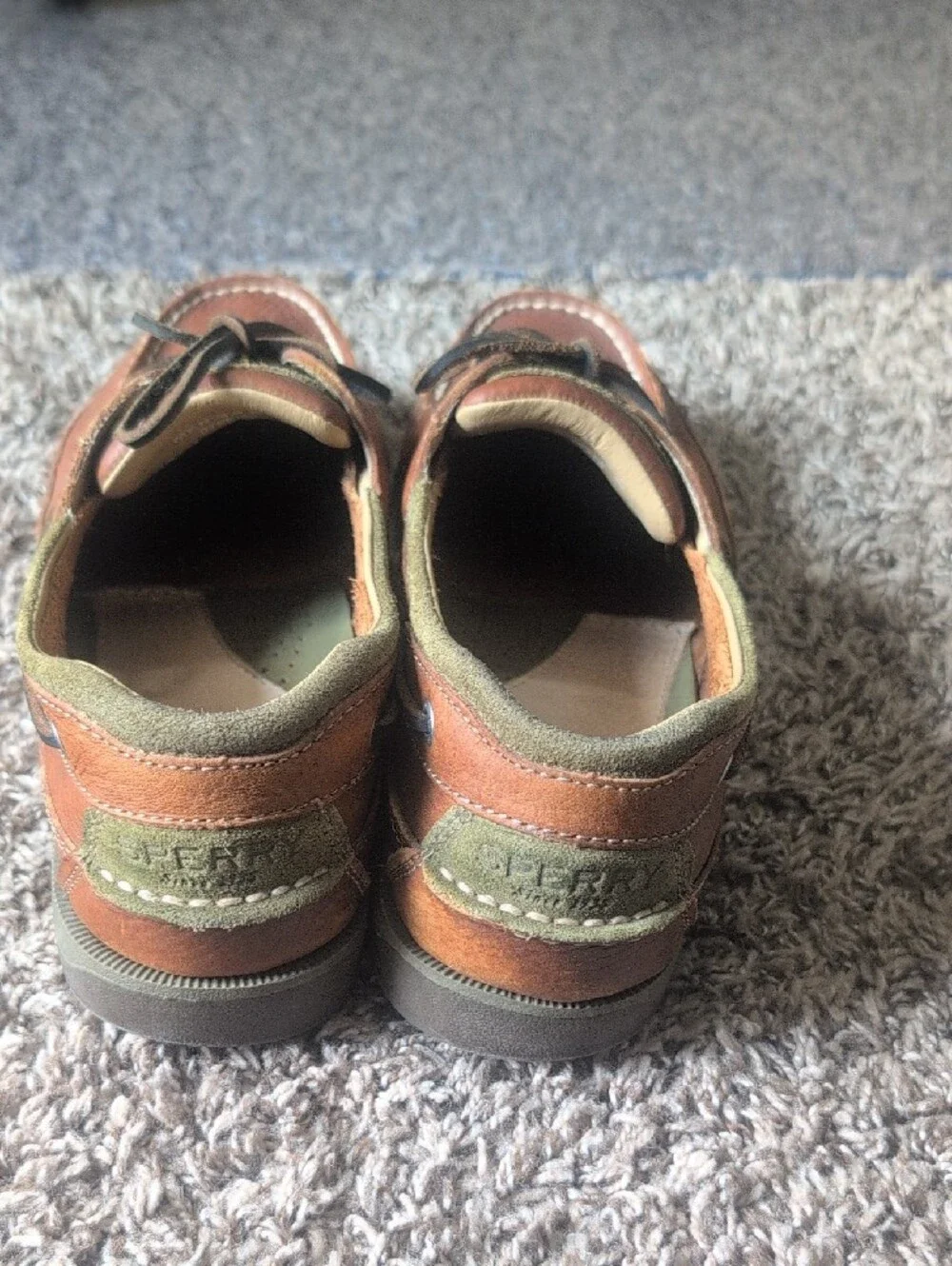 Sperry leather boat